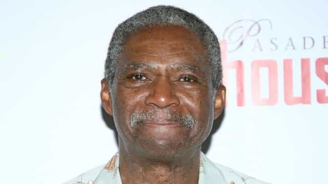 Morre o ator Charlie Robinson aos 75 anos