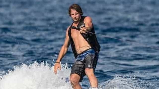 Ator de ‘Jackass’ é mordido por tubarão em filmagem, mas afirma não culpar os tubarões