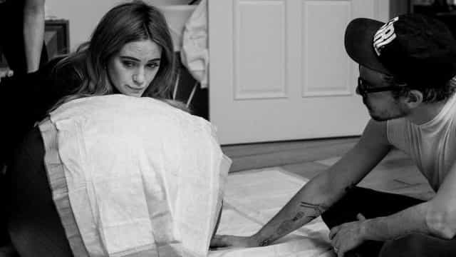 Hilary Duff compartilha fotografias do seu parto em casa