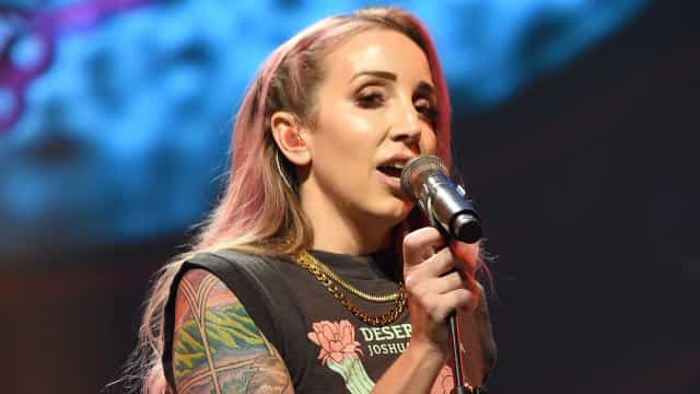 Cantora Ashley Monroe é diagnosticada com uma doença rara do sangue
