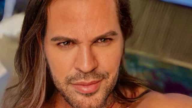 Eduardo Costa causa polêmica ao dizer que se considera ‘semi-gay’