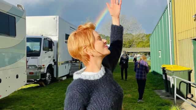 Com cabelo curto, Nicole Kidman surpreende web ao abandonar cachos longos