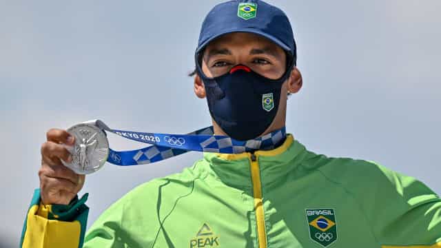 Prata de Kelvin Hoefler é a primeira medalha brasileira em Tóquio