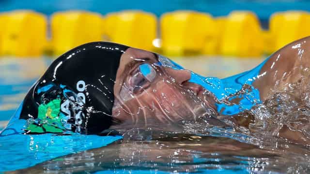 Natação garante vaga na semifinal dos 200m livre, 100m costas e 4x100m livre