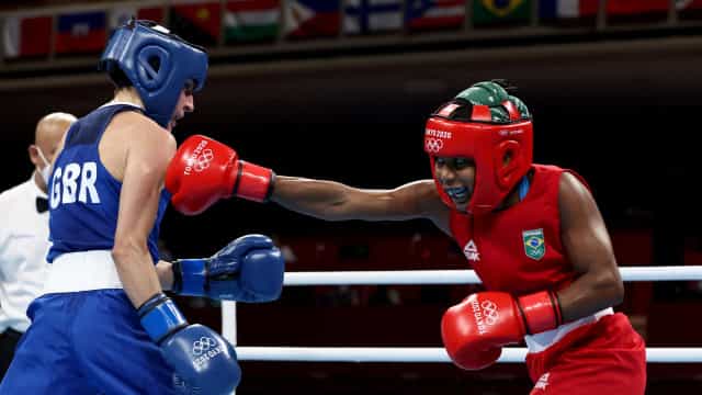 Boxeadora Jucielen Romeu perde para britânica e está fora dos Jogos de Tóquio