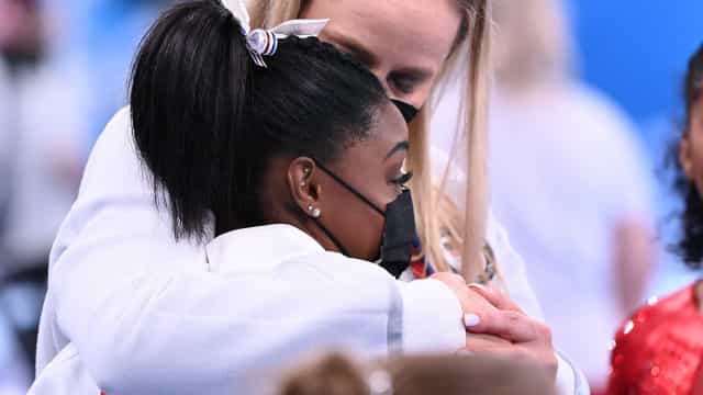 Biles desiste, mostra que é ‘ok não estar ok’ e pauta saúde mental nas Olimpíadas
