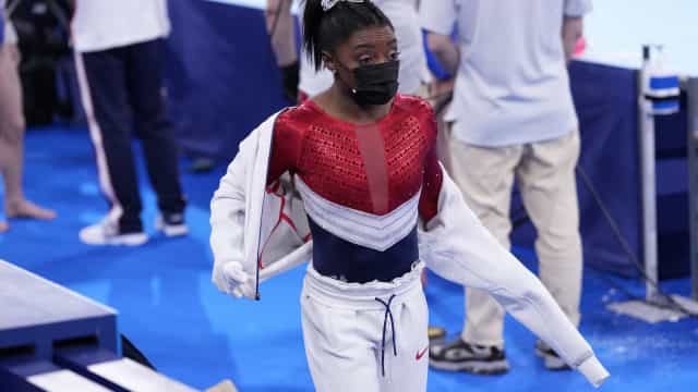 Simone Biles desiste da final individual geral da ginástica em Tóquio