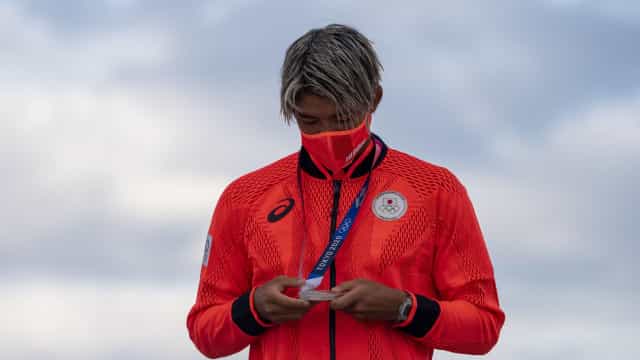 ‘Chora que estou feliz’, diz algoz de Medina em provocação a brasileiros