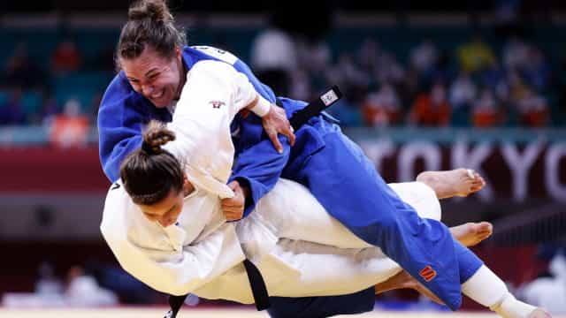 Mayra Aguiar vence russa e está a uma luta do bronze no judô