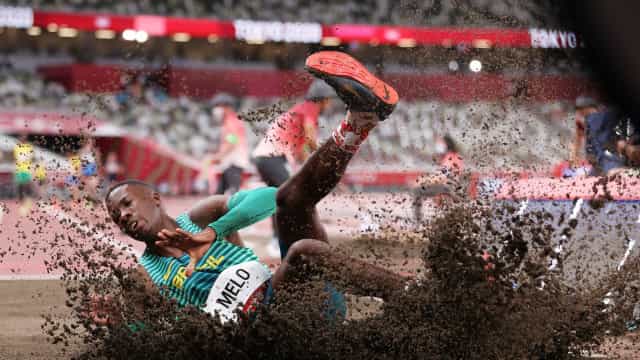 Brasileiros ficam de fora da final do salto em distância