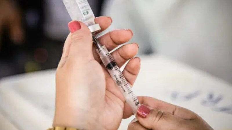 Estudo mostra que vacina da gripe pode reduzir gravidade da Covid