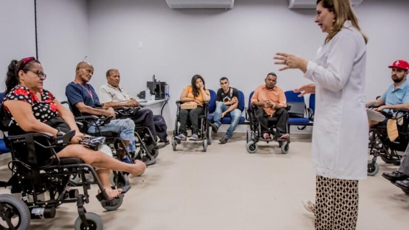 Saúde Estadual entrega 30 cadeiras de rodas pelo Cridac