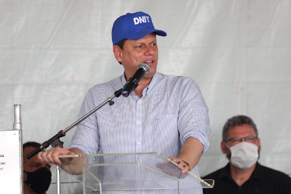 Ministro: “O Estado tem feito um trabalho vigoroso em asfaltamento e agora na malha ferroviária”