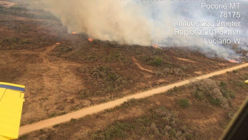 Corpo de Bombeiros é acionado para conter incêndio no KM 103 da Transpantaneira