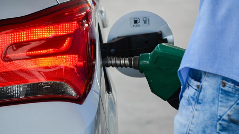 “Política de preço da Petrobras é a responsável pelo aumento dos combustíveis”, afirma diretor do Sindipetróleo