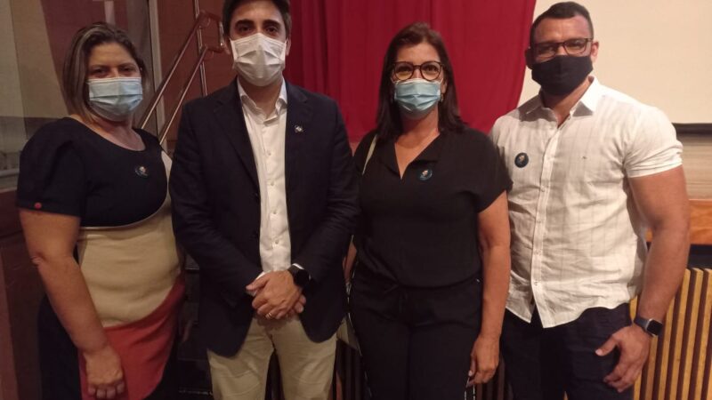 SECRETÁRIA DE EDUCAÇÃO DE COLÍDER PARTICIPA DE LANÇAMENTO DOS PROGRAMAS ALFABETIZA MT E MAIS MT MUXIRUM