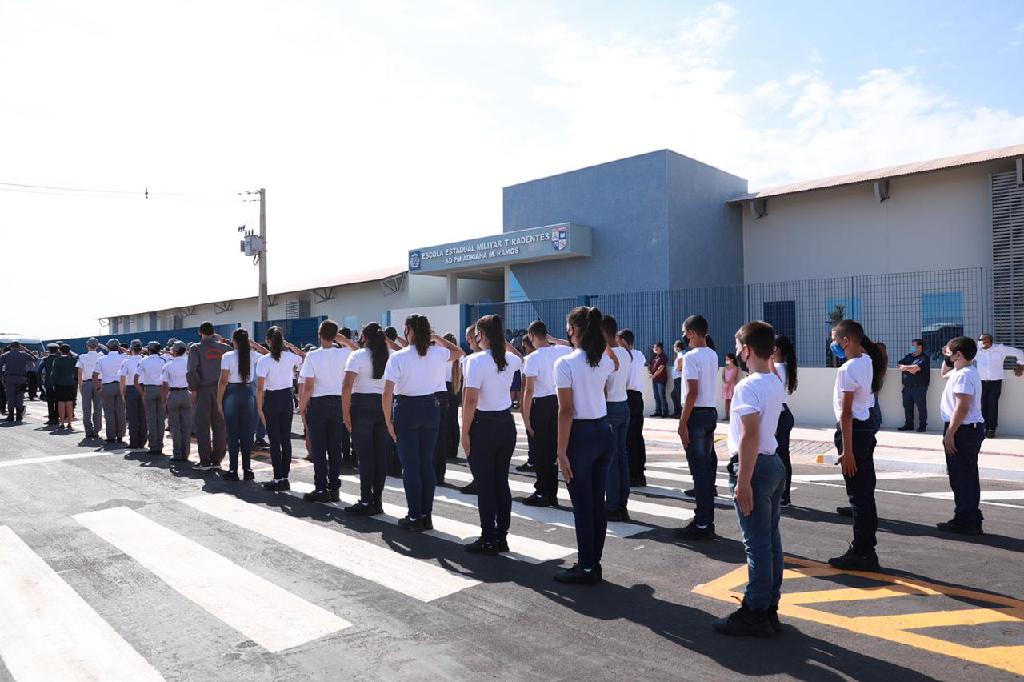 “É um divisor de águas na vida educacional das crianças”, afirma mãe de aluna da nova Escola Estadual Militar de Lucas do Rio Verde