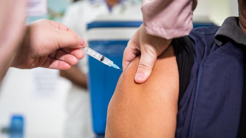 94% dos óbitos por Covid-19 em Mato Grosso são entre pessoas não vacinadas