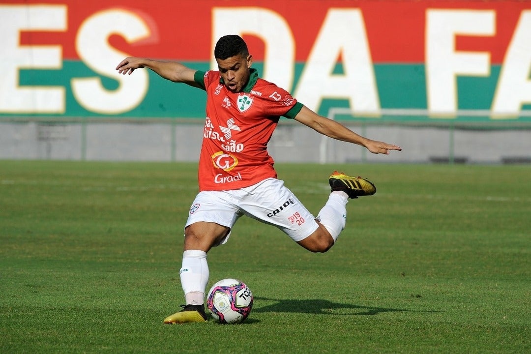 Recuperado de lesão, Denis Neves quer ajudar a Portuguesa na sequência da Série D