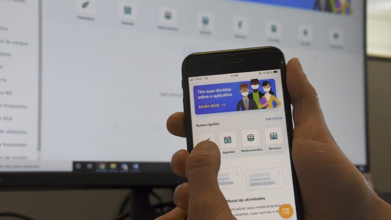 Veja como tirar o comprovante digital de vacinação contra covid
