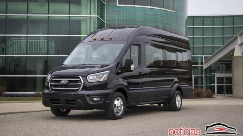 Ford Transit começa a ser produzida no Uruguai e volta em breve