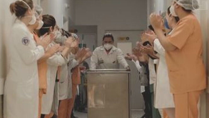 Hospital de SP desativa ala da covid e vídeo viraliza nas redes sociais