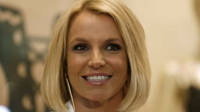 Um dia histórico’, diz Britney Spears após ganhar seu primeiro tablet
