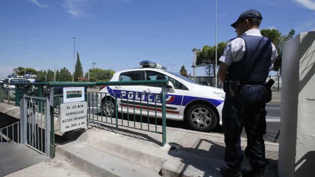 Adolescente morre durante tiroteiro, outras duas crianças ficaram feridas