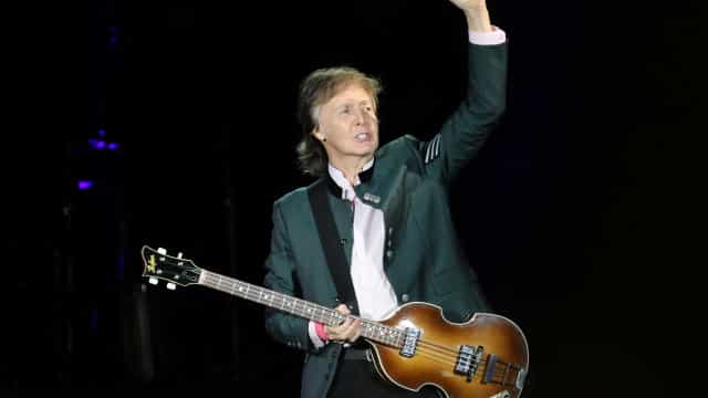 Paul McCartney vai revelar letra de música nunca gravada dos Beatles em livro