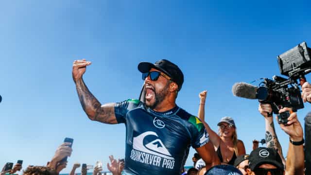 ‘Fiquei sem graça’, afirma Italo Ferreira ao receber aplausos em restaurante