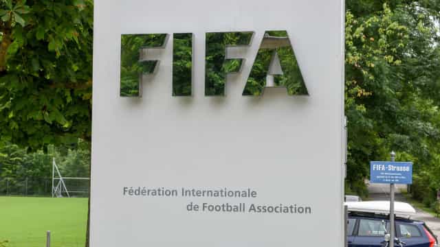 Fifa e FifPro fazem contatos com governos para tirar jogadores do Afeganistão