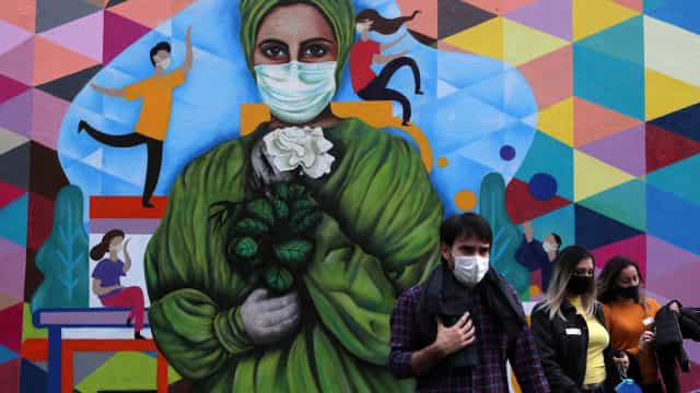 Brasil registra redução de casos e de mortes por covid-19 pela 5ª semana seguida