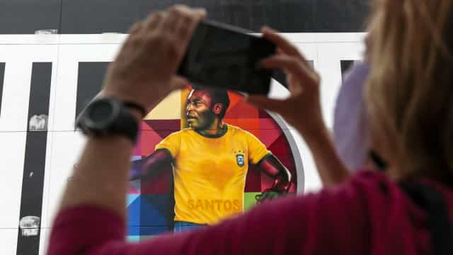 Futebol brasileiro enterra a mística da camisa 10 construída por Pelé