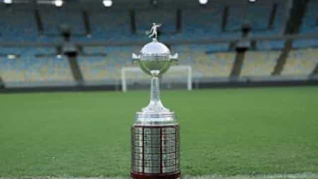 Atlético-MG atropela River e avança para pegar o Palmeiras na Libertadores