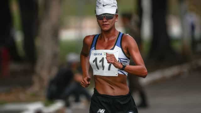 Érica Sena é punida na última volta e perde o bronze na marcha atlética em Tóquio