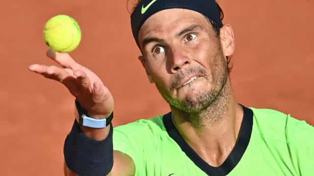 Com lesão no pé esquerdo, Nadal volta à Espanha antes de decidir sobre o US Open