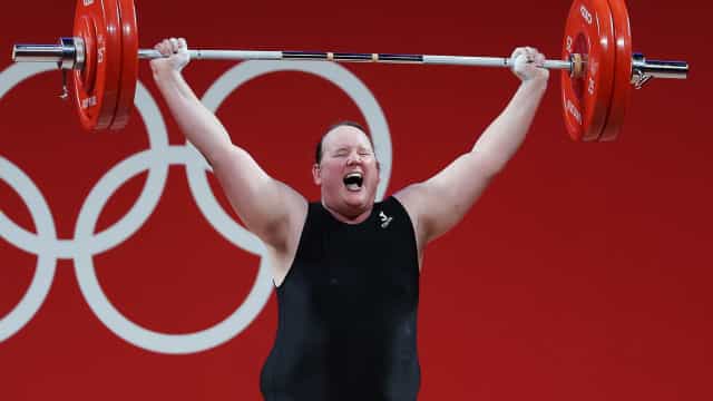 Neozelandesa faz história como primeira atleta olímpica transgênero