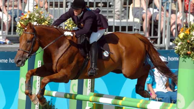 Treinadora alemã é expulsa dos Jogos de Tóquio por agredir cavalo