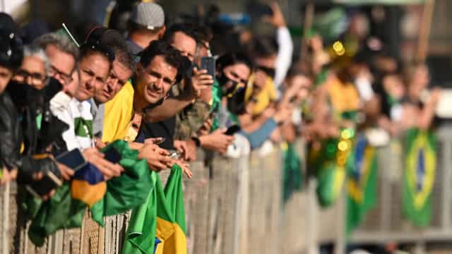 Brasil registra mais 34 mil casos e 1.211 óbitos nas últimas 24 horas