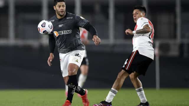 Em 100º jogo na Libertadores, Atlético-MG vence River na Argentina