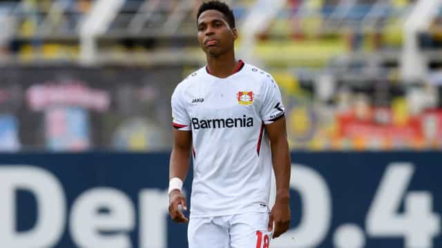 De olho na seleção, lateral Wendell deixa o Bayer e assina com o Porto