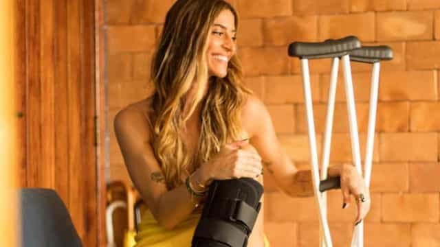 Deus sabe o que faz’, diz Maria Joana ao publicar foto com muleta