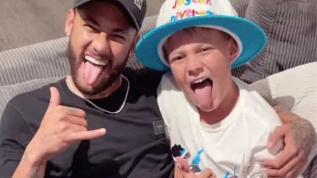 Neymar faz festa de aniversário para Davi Lucca em Paris