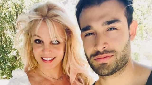 Britney Spears declara-se ao seu amor: "Comigo nos anos mais difíceis"