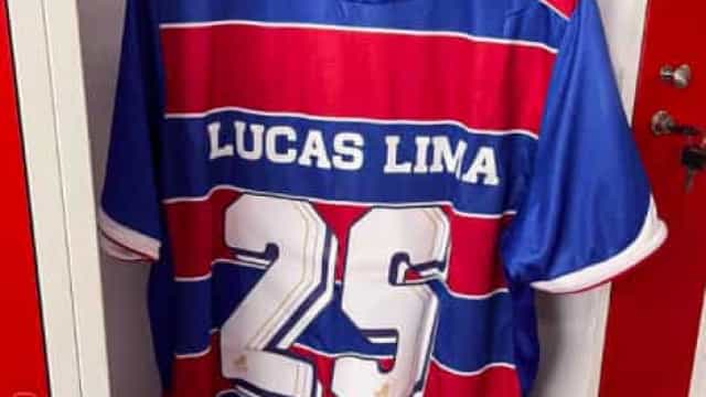 Apresentado pelo Fortaleza, Lucas Lima usará camisa 25