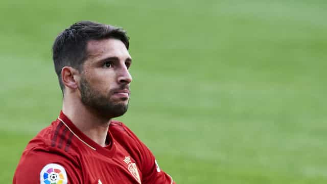 São Paulo acerta retorno do atacante argentino Calleri após cinco anos