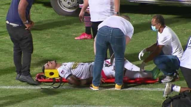 Atacante do Volta Redonda sofre pisão no saco escrotal e passa por cirurgia