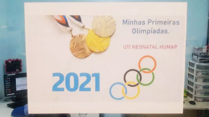 Enfermeiros criam “Olimpíadas” em UTI para comemorar avanço dos bebês