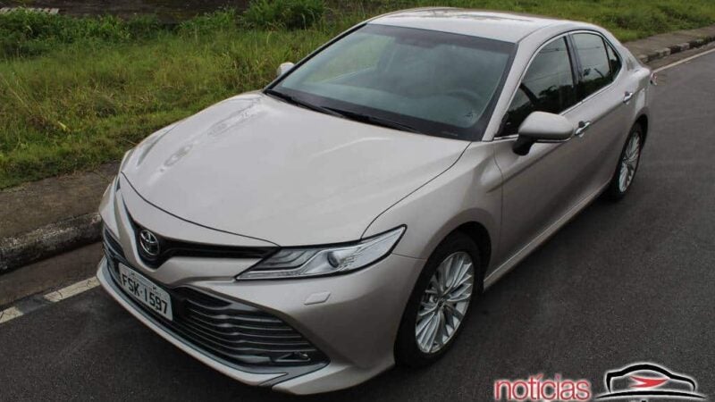 Toyota: Camry e Prius saem do mercado, mas voltam na linha 2022