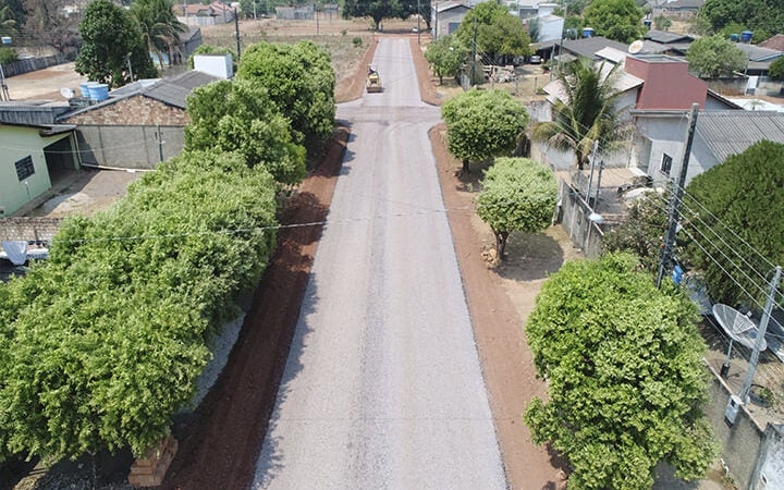 Teve início a pavimentação asfáltica de ruas e avenidas do Bairro Jardim Vitória em Guarantã do Norte